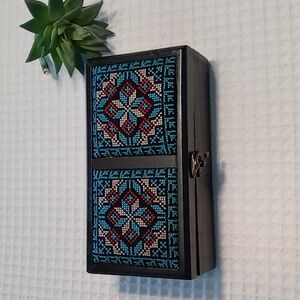 Vintage Embroidered Panel Wooden Jewelry Box With Removable Interior Seperator